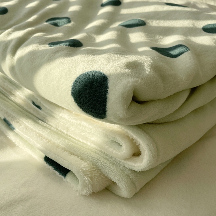 91家纺网 家纺一手货源 找家纺 （总）千朵 2022新款AB版牛奶绒北极绒盖毯毛毯