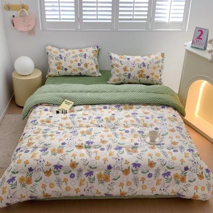 91家纺网 家纺一手货源 找家纺 星期八 2022新款复古碎花豆豆被 丛林兔