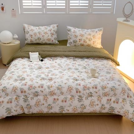 91家纺网 家纺一手货源 找家纺 星期八 2022新款复古碎花豆豆被 邂逅