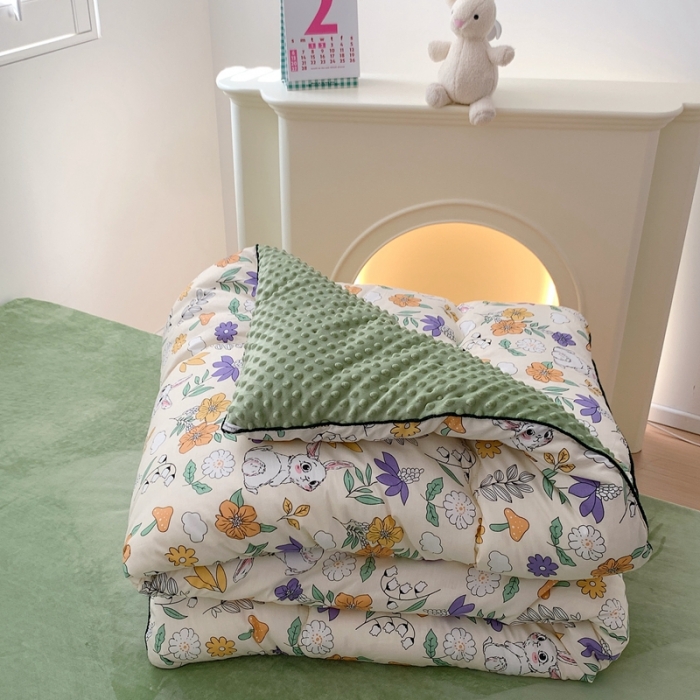 91家纺网 家纺一手货源 找家纺 星期八 2022新款复古碎花豆豆被 丛林兔