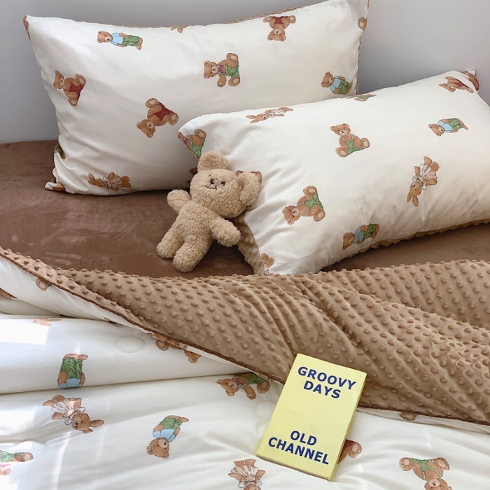 91家纺网 家纺一手货源 找家纺 星期八 2022新款复古碎花豆豆被 可可熊