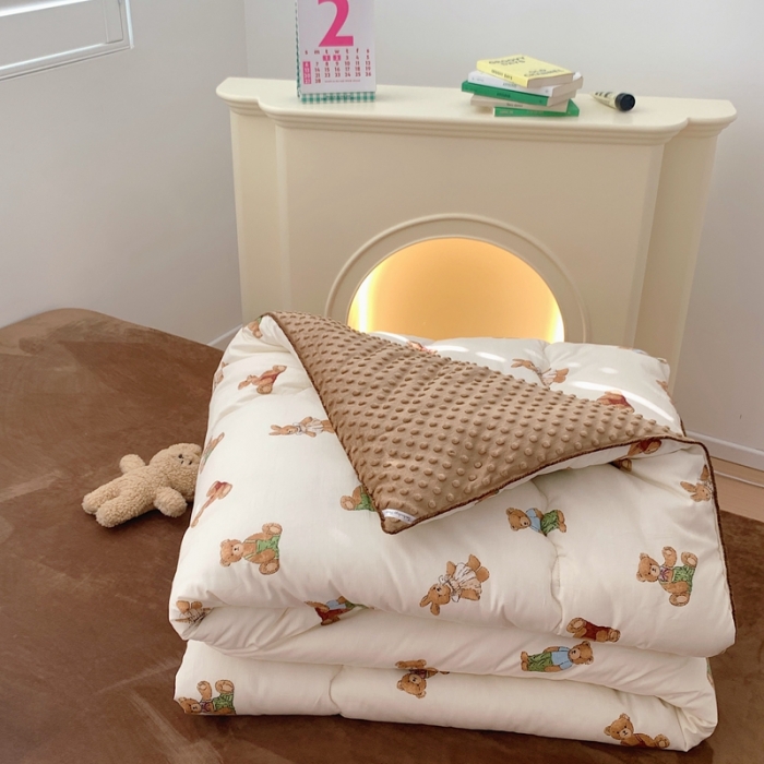 91家纺网 家纺一手货源 找家纺 星期八 2022新款复古碎花豆豆被 可可熊