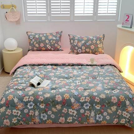 星期八 2022新款复古碎花豆豆被 梦幻花园兔