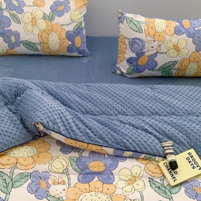 91家纺网 家纺一手货源 找家纺 星期八 2022新款复古碎花豆豆被 莫奈