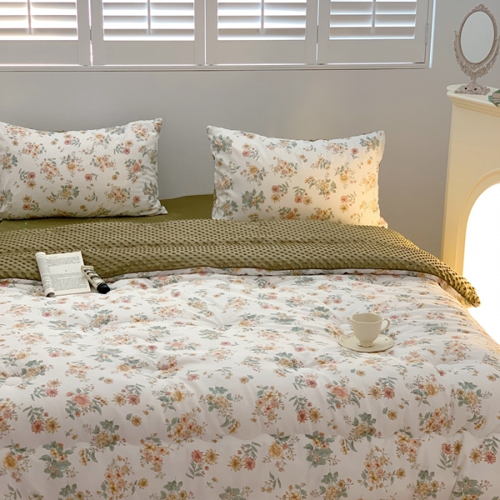 91家纺网 家纺一手货源 找家纺 星期八 2022新款复古碎花豆豆被 邂逅