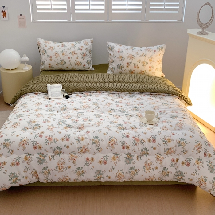 91家纺网 家纺一手货源 找家纺 星期八 2022新款复古碎花豆豆被 邂逅