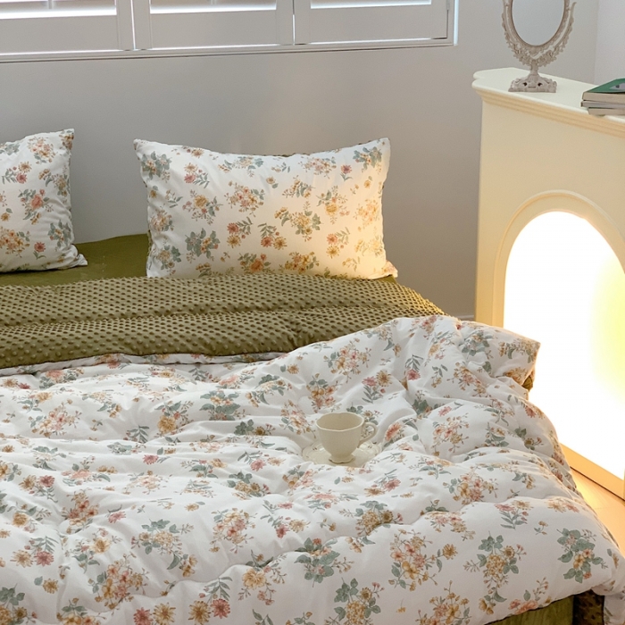 91家纺网 家纺一手货源 找家纺 星期八 2022新款复古碎花豆豆被 邂逅