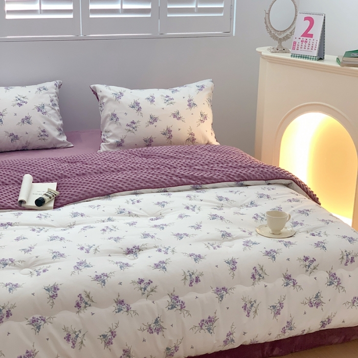 91家纺网 家纺一手货源 找家纺 星期八 2022新款复古碎花豆豆被 薰衣草