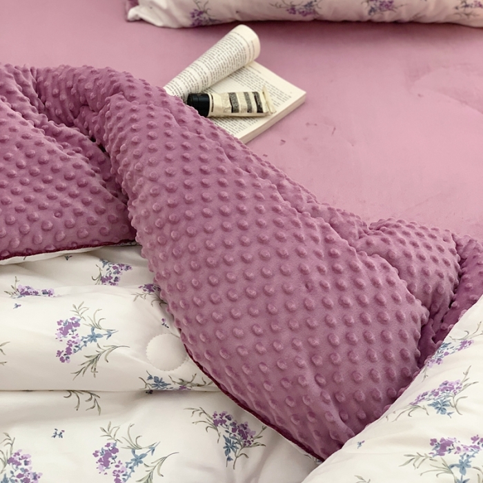 91家纺网 家纺一手货源 找家纺 星期八 2022新款复古碎花豆豆被 薰衣草