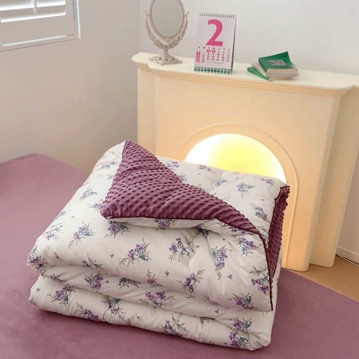 91家纺网 家纺一手货源 找家纺 星期八 2022新款复古碎花豆豆被 薰衣草