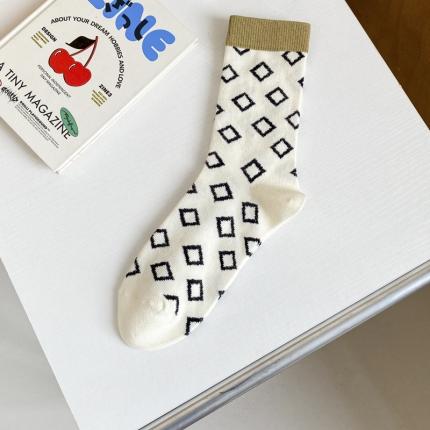 91家纺网 家纺一手货源 找家纺 良品汇馆【菱形纹女袜】日式无印西川女士棉袜中筒菱形格纹袜子