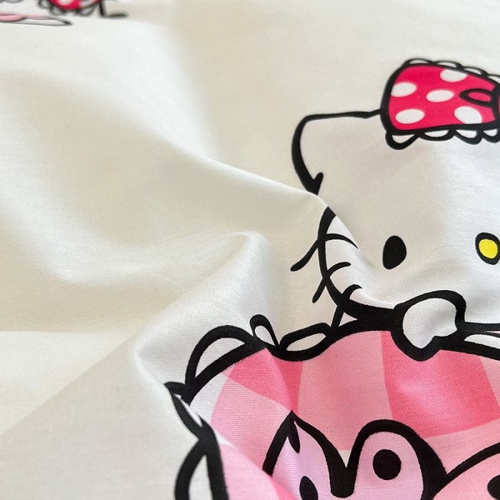 91家纺网 家纺一手货源 找家纺 正版授权HelloKitty系列全棉13372四件套爱心KT