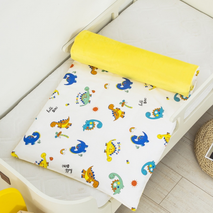 91家纺网 家纺一手货源 找家纺 乐秀 2024新款幼儿园双面四季款儿童床垫套+床垫芯彩虹恐龙