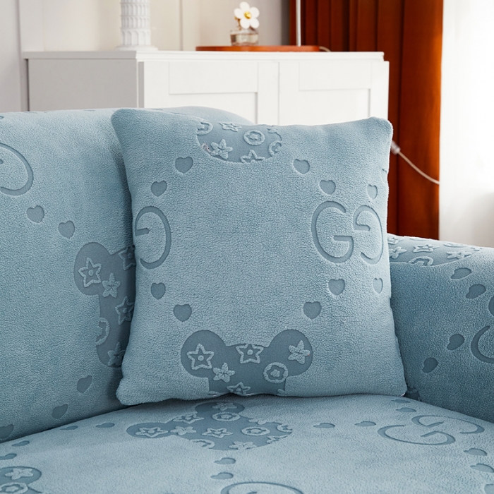 91家纺网 家纺一手货源 找家纺 逐日沙发套 2023新款提花绒直排沙发套 酷熊-雾霾蓝