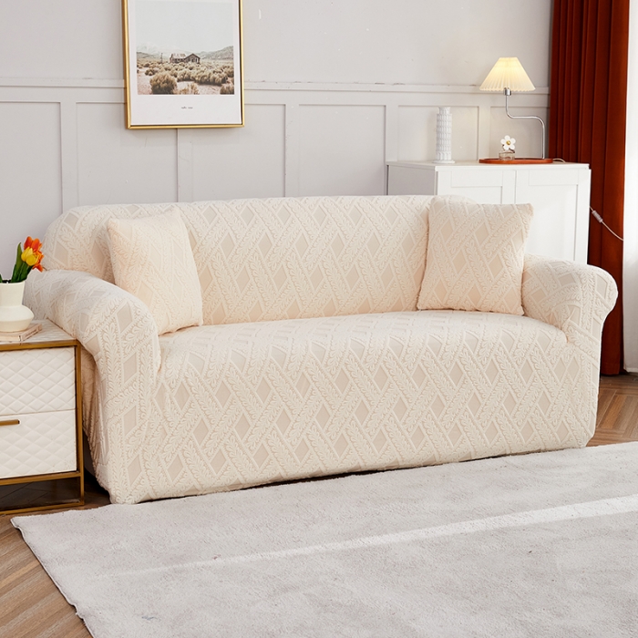 91家纺网 家纺一手货源 找家纺 逐日沙发套 2023新款提花绒直排沙发套 滕条-米黄