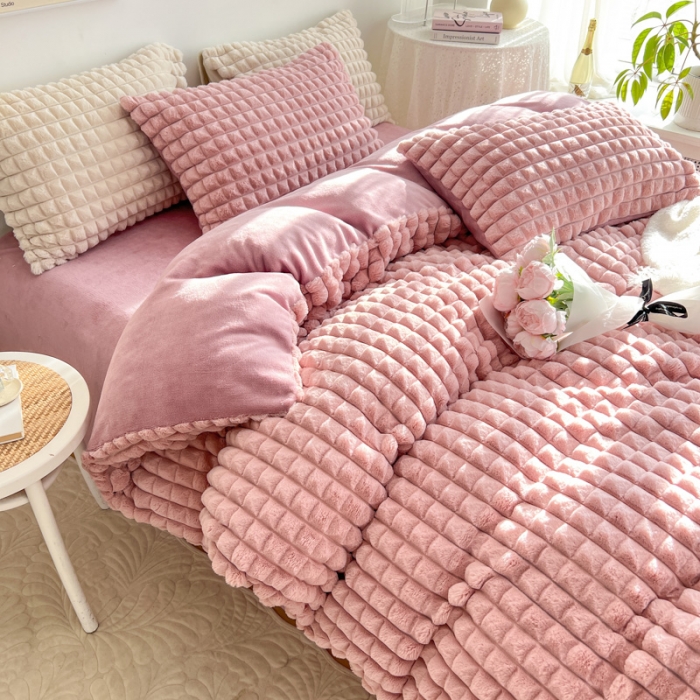 91家纺网 家纺一手货源 找家纺 总酒店酒店2023新款时尚立体花双拼兔绒牛奶绒四件套