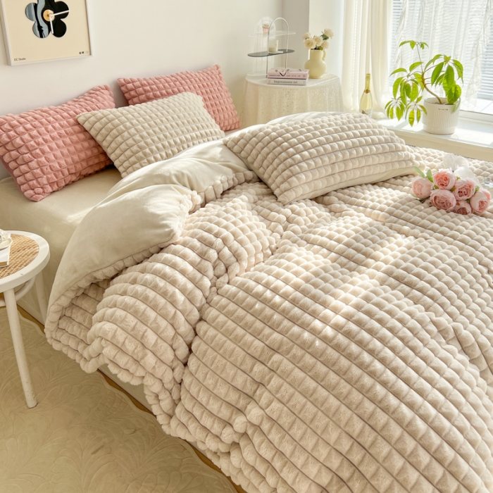 91家纺网 家纺一手货源 找家纺 总酒店酒店2023新款时尚立体花双拼兔绒牛奶绒四件套