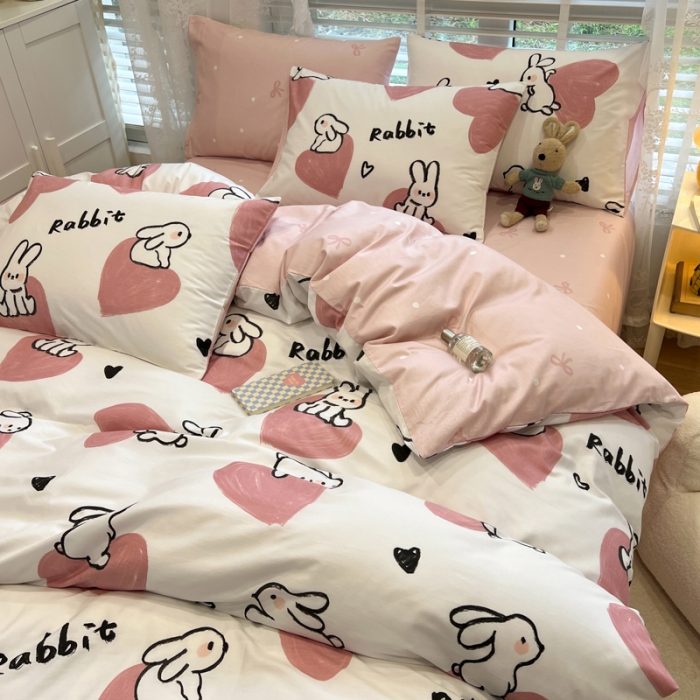 91家纺网 家纺一手货源 找家纺 晨希2023年新款全棉卡通印花简约款多规格四件套  爱心兔