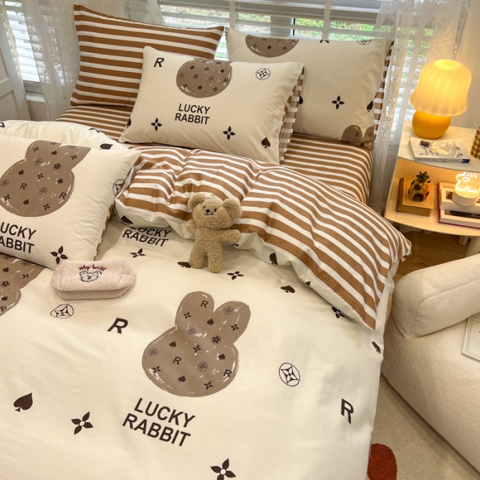 91家纺网 家纺一手货源 找家纺 晨希2023年新款全棉卡通印花简约款多规格四件套  禾果