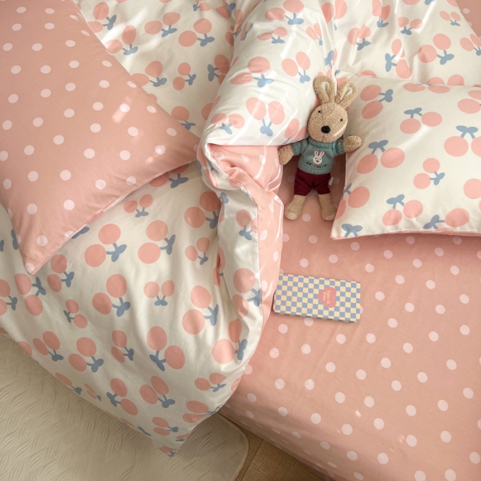 91家纺网 家纺一手货源 找家纺 晨希2023年新款全棉卡通印花简约款多规格四件套  活力兔