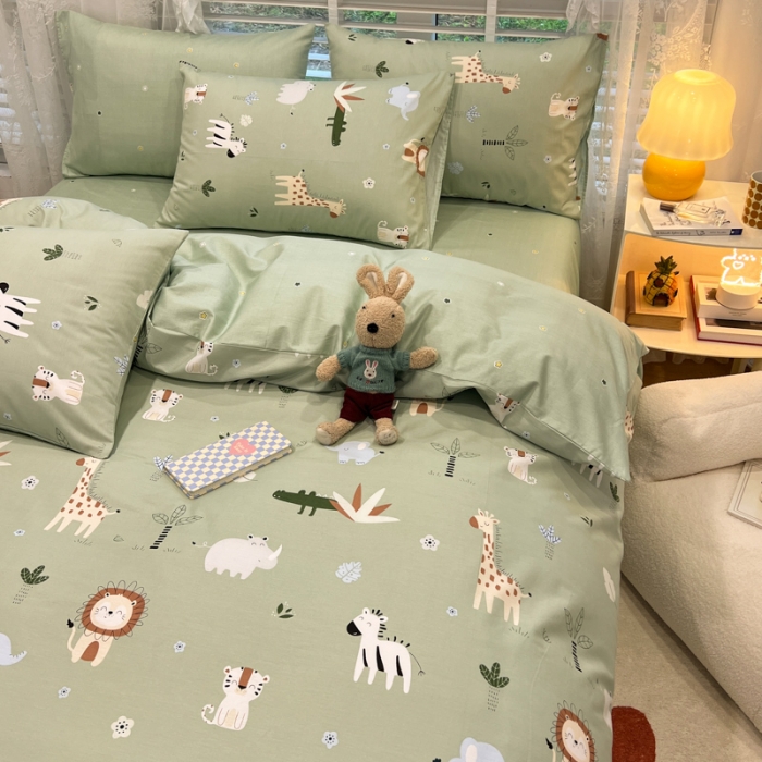 91家纺网 家纺一手货源 找家纺 晨希2023年新款全棉卡通印花简约款多规格四件套  嘉年华