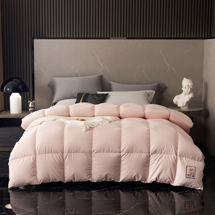 91家纺网 家纺一手货源 找家纺 匠心 2022新款阿尔贝罗鹅绒被 粉色