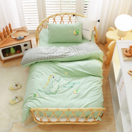 91家纺网 家纺一手货源 找家纺 A类全棉水洗棉儿童套件幼儿园被子三件套宝宝午睡六件套 蛋蛋恐龙绿