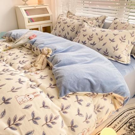 91家纺网 家纺一手货源 找家纺 瑞莱 2023冬季牛奶绒爆款花色单品被套 绒芳草集