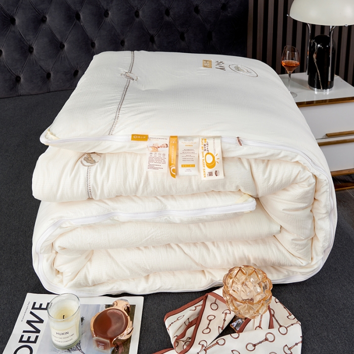 91家纺网 家纺一手货源 找家纺 （总）丽卡家纺2023新款金豆刺绣款大豆子母被