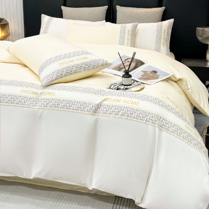 91家纺网 家纺一手货源 找家纺 （总）千希家纺家纺 2023新款格调D潮牌拼接磨毛四件套