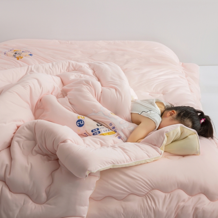 91家纺网 家纺一手货源 找家纺 佳居缘2023新款AB双拼糯糯元气奶盖懒人被 草莓奶芙-粉黄