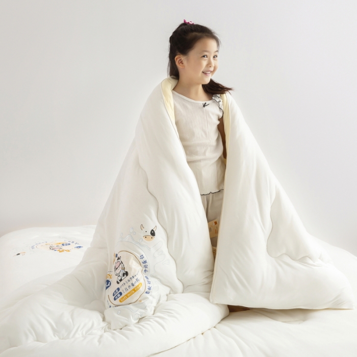 91家纺网 家纺一手货源 找家纺 佳居缘 2023AB双拼糯糯元气奶盖懒人被 奶黄芝芝-白黄