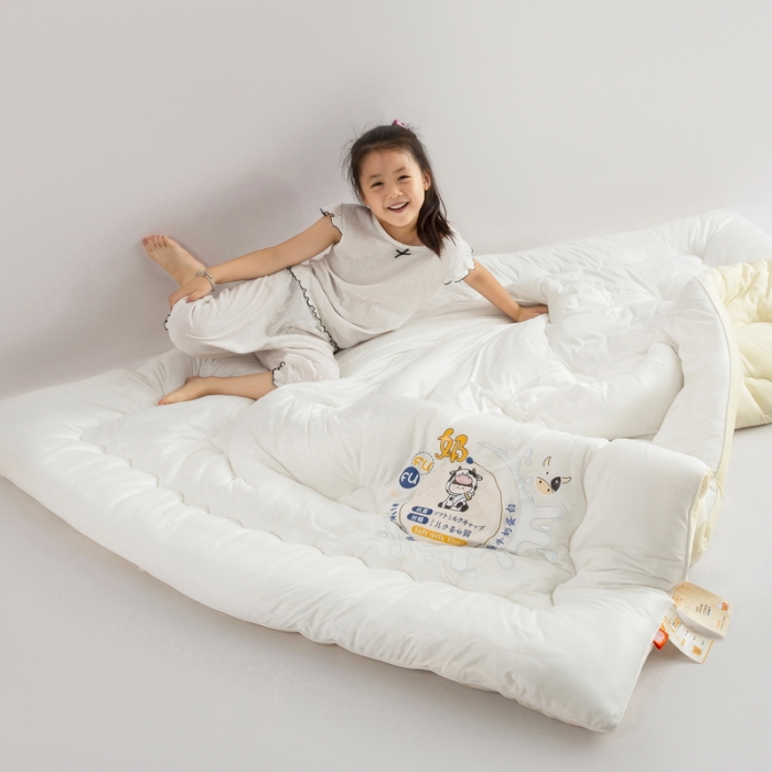 91家纺网 家纺一手货源 找家纺 佳居缘 2023AB双拼糯糯元气奶盖懒人被 奶黄芝芝-白黄