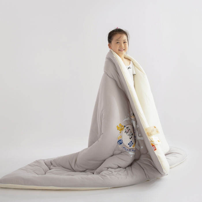 91家纺网 家纺一手货源 找家纺 佳居缘 2023AB双拼糯糯元气奶盖懒人被 芝香奶灰-灰黄