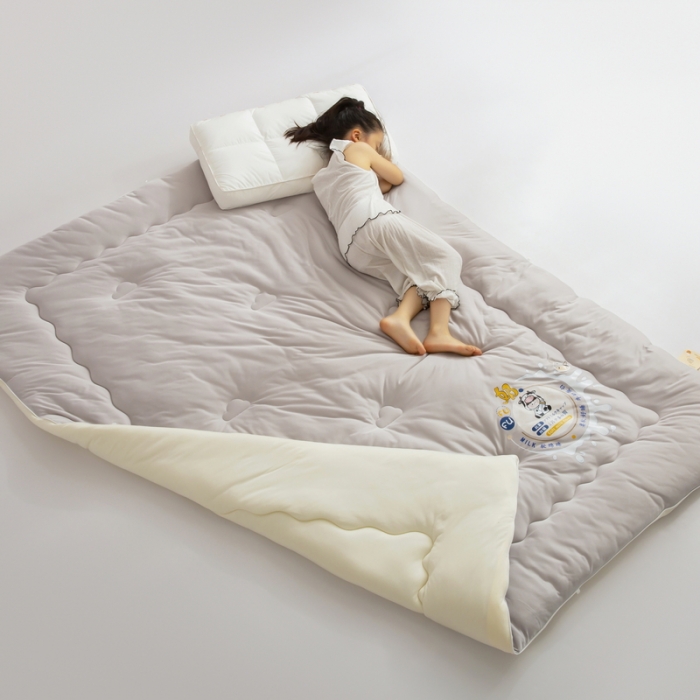 91家纺网 家纺一手货源 找家纺 佳居缘 2023AB双拼糯糯元气奶盖懒人被 芝香奶灰-灰黄