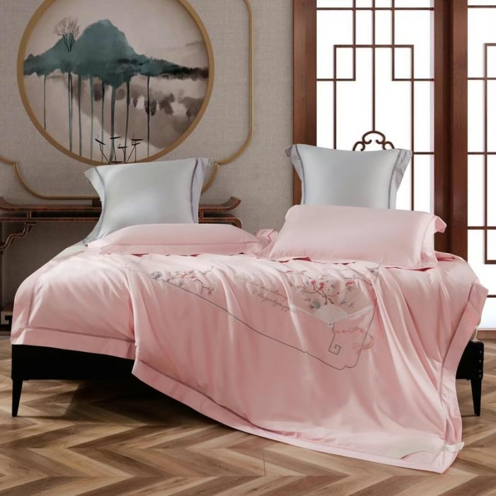 91家纺网 家纺一手货源 找家纺 （总）畅畅 2023新款60长绒棉刺绣羽丝棉被被子被芯