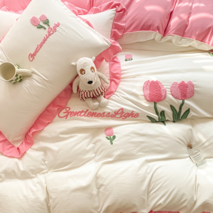 91家纺网 家纺一手货源 找家纺 易禾家纺 2024新款水洗亲肤棉毛巾绣四件套 郁金香-玫粉