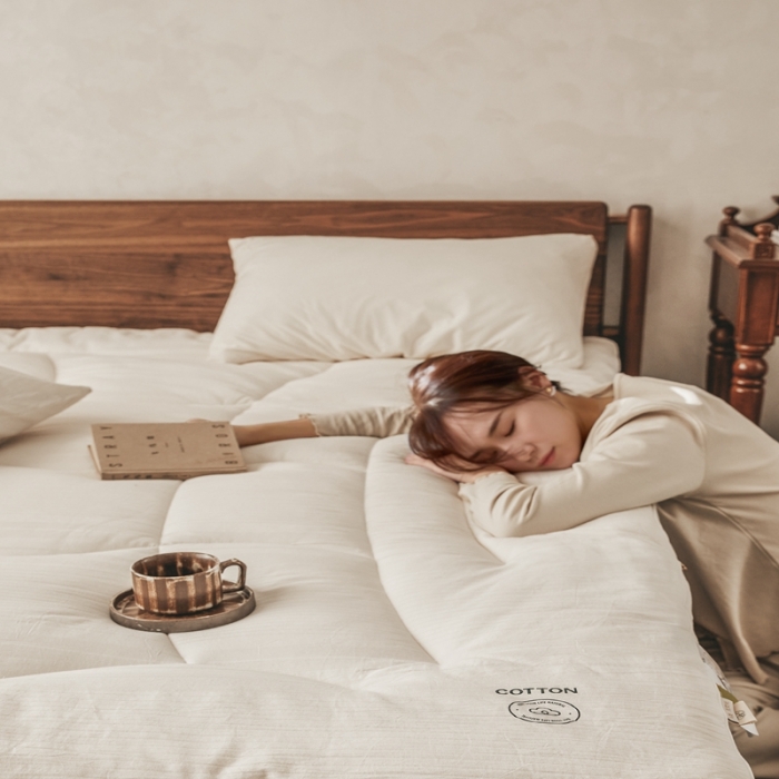 91家纺网 家纺一手货源 找家纺 安莱生活 2023新款原棉大豆床褥软床垫 白色