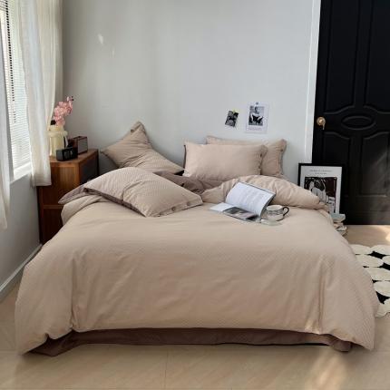 91家纺网 家纺一手货源 找家纺 (总) 三朵 2023新款全棉提花贡缎锻格四件套-场景二