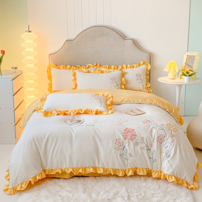 91家纺网 家纺一手货源 找家纺 富盛 2024新款水洗亲肤棉刺绣四件套公主风四件套 幸运花—白