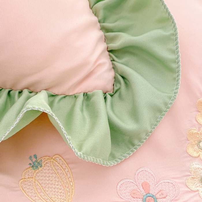 91家纺网 家纺一手货源 找家纺 富盛 2024新款水洗亲肤棉刺绣四件套公主风四件套 幸运花—粉