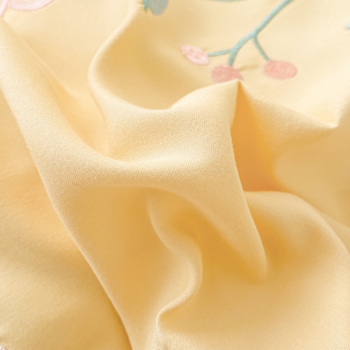 91家纺网 家纺一手货源 找家纺 富盛 2024新款水洗亲肤棉刺绣四件套公主风四件套 幸运花—黄