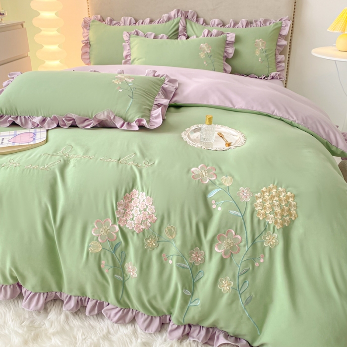 91家纺网 家纺一手货源 找家纺 富盛 2024新款水洗亲肤棉刺绣四件套公主风四件套 幸运花—绿