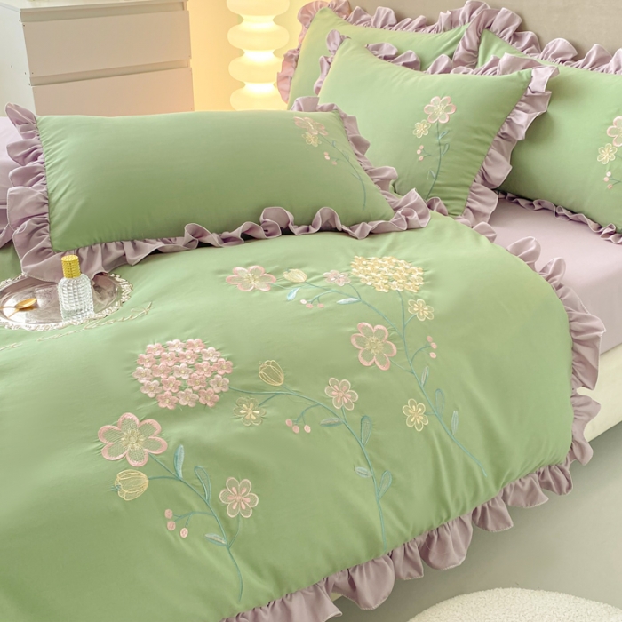 91家纺网 家纺一手货源 找家纺 富盛 2024新款水洗亲肤棉刺绣四件套公主风四件套 幸运花—绿