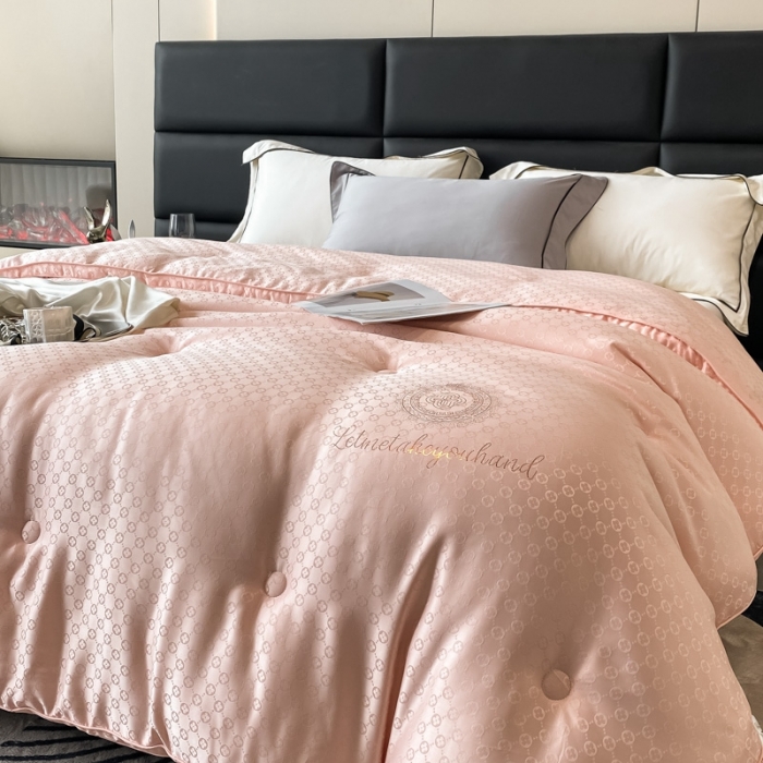 91家纺网 家纺一手货源 找家纺 伊被源 2023新款亲肤磨毛提花冬被被子被芯-四叶草 粉色