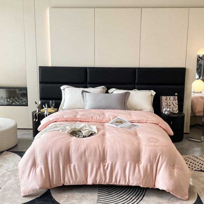 91家纺网 家纺一手货源 找家纺 伊被源 2023新款亲肤磨毛提花冬被被子被芯-四叶草 粉色