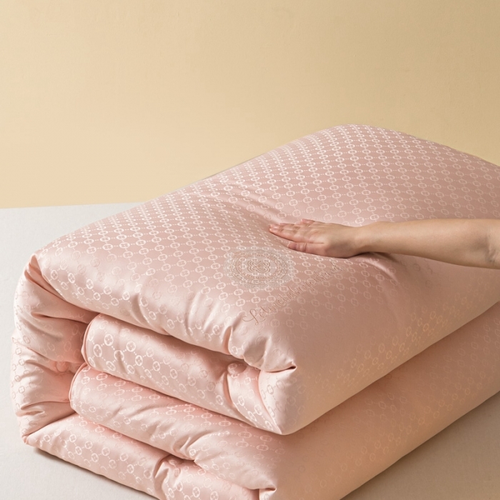 91家纺网 家纺一手货源 找家纺 伊被源 2023新款亲肤磨毛提花冬被被子被芯-四叶草 粉色