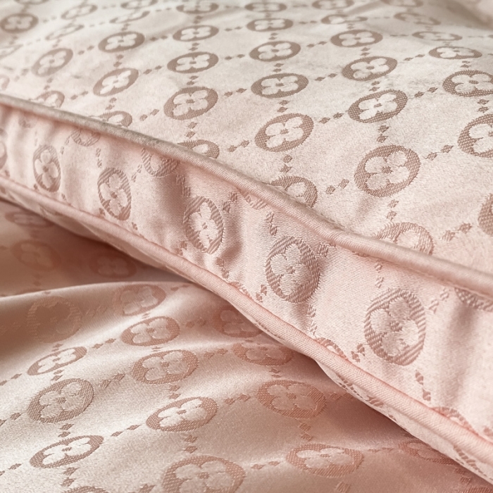 91家纺网 家纺一手货源 找家纺 伊被源 2023新款亲肤磨毛提花冬被被子被芯-四叶草 粉色