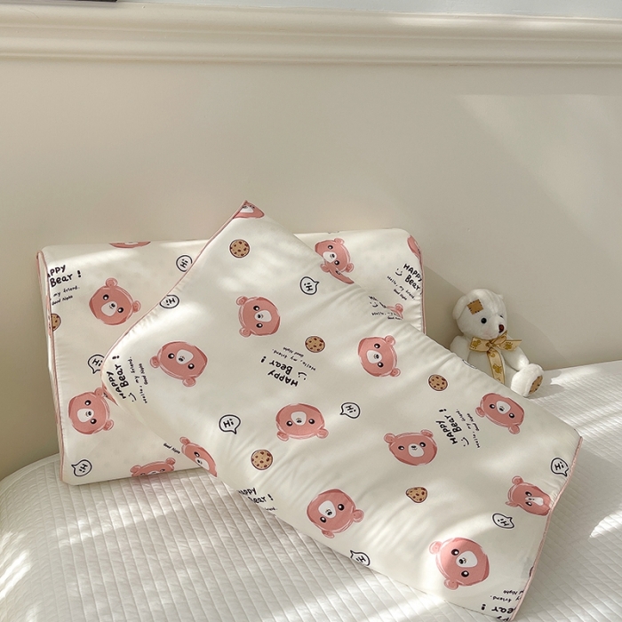 91家纺网 家纺一手货源 找家纺 良佐生活 2023新款A类60支全棉贡缎乳胶枕枕套 开心熊 粉