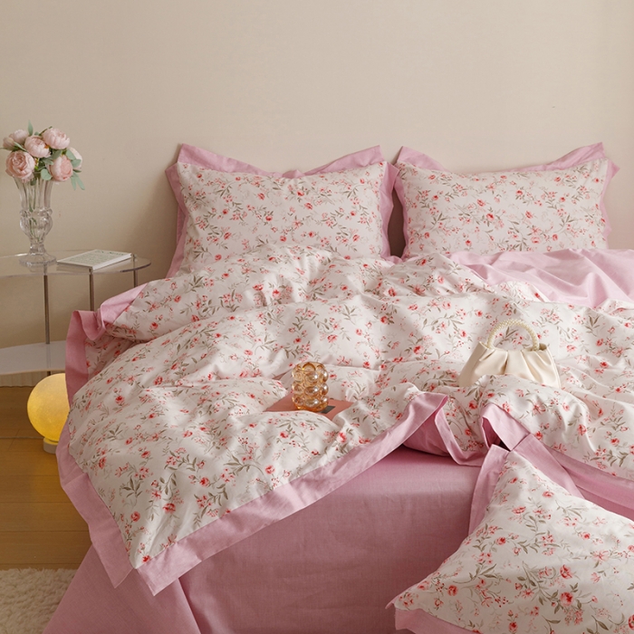 91家纺网 家纺一手货源 找家纺 简宜家居 2023新款纯棉全棉斜纹小清新宽边四件套 花忆粉